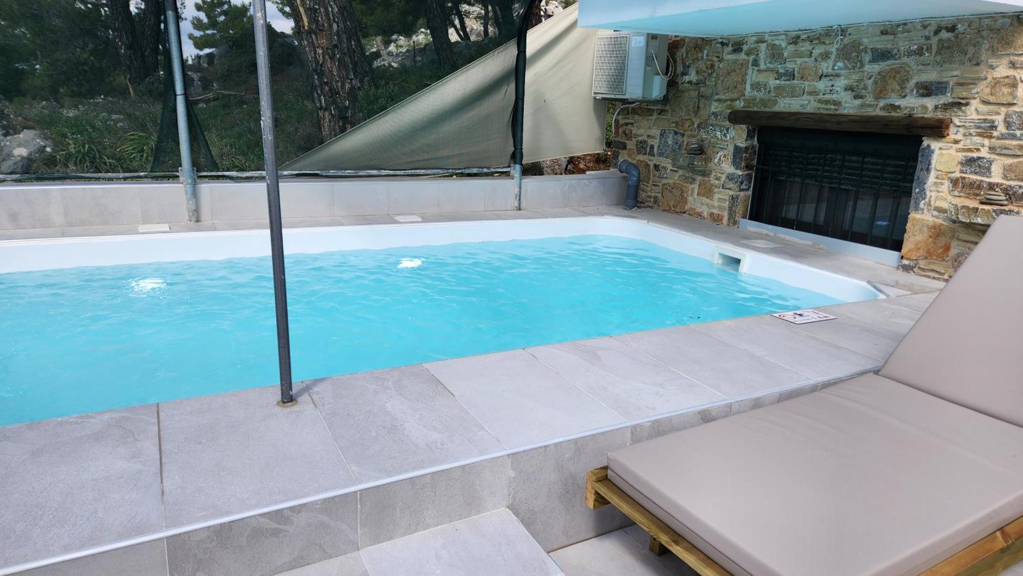 Villa Lato - Villa With Private Pool And Yard Anatolí Exteriör bild